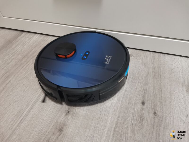 уборка вдоль плинтусов iLife T10s